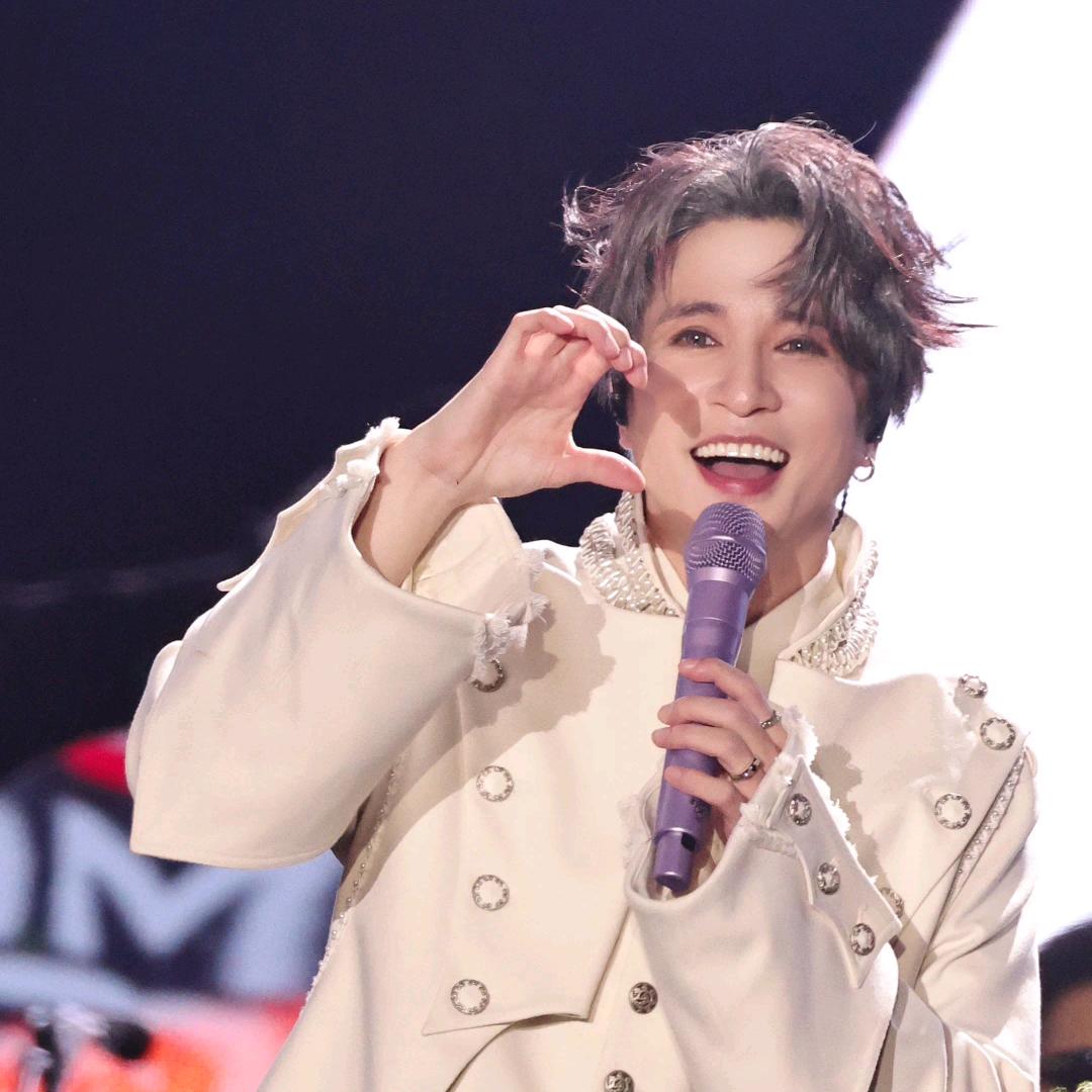 萧萧不会压弯♥