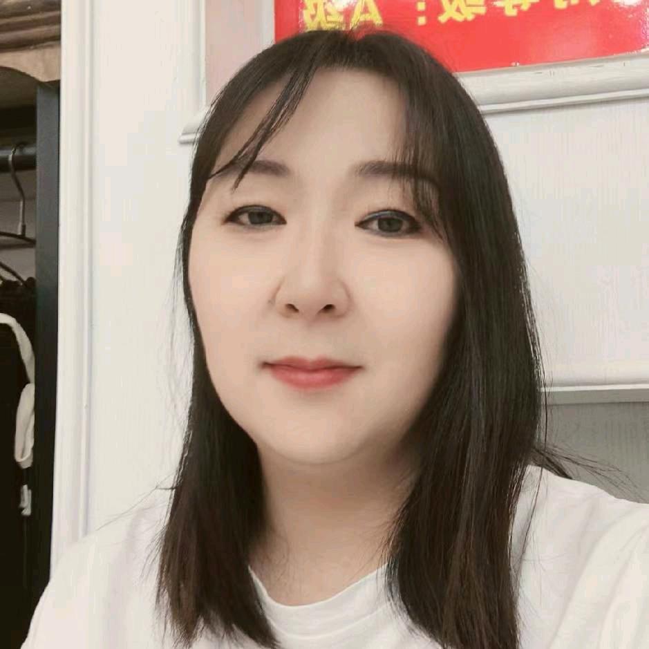 巩义伍二柒童装店