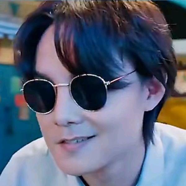 滴酒不沾，弗兰克！！