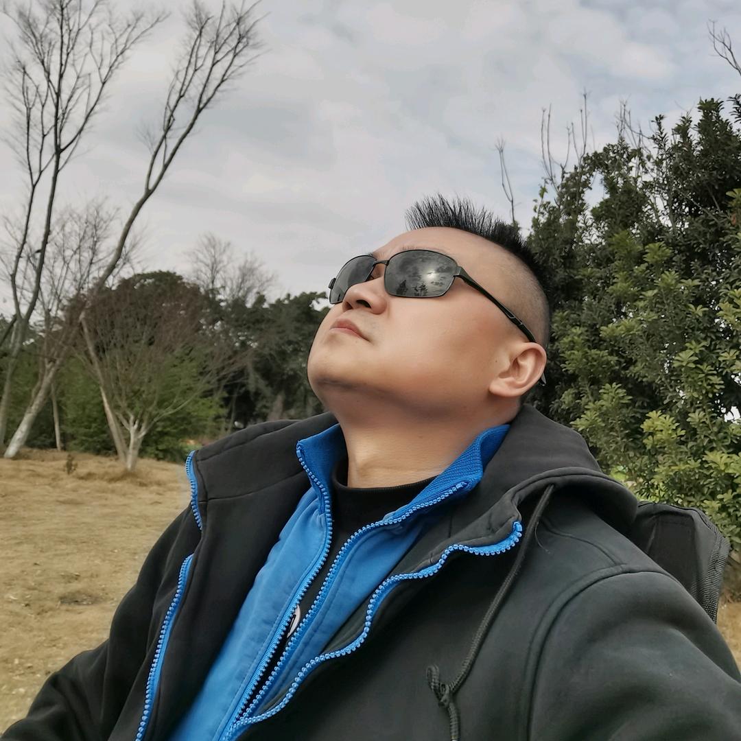 大熊爱唱歌