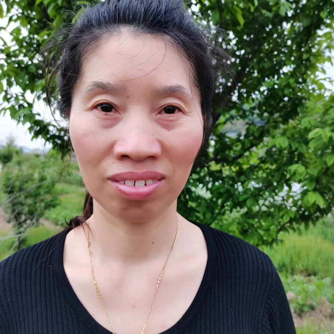 蔡姐小号，晚上7点18分开播