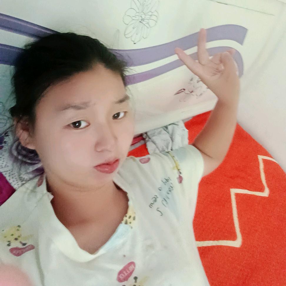 梁小群