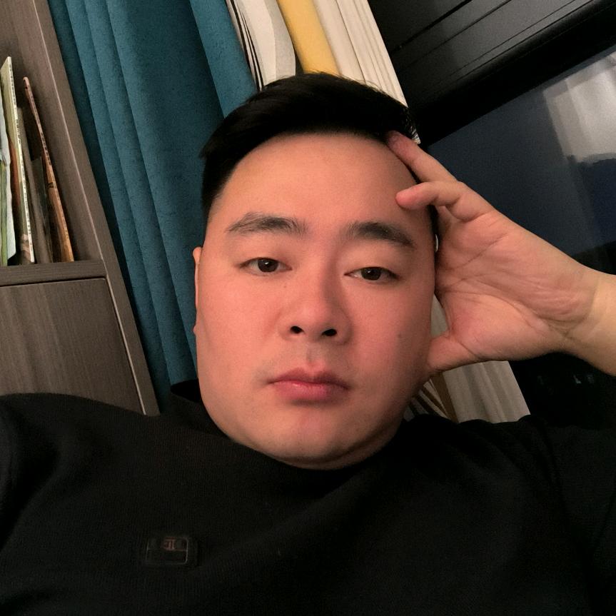 何先生