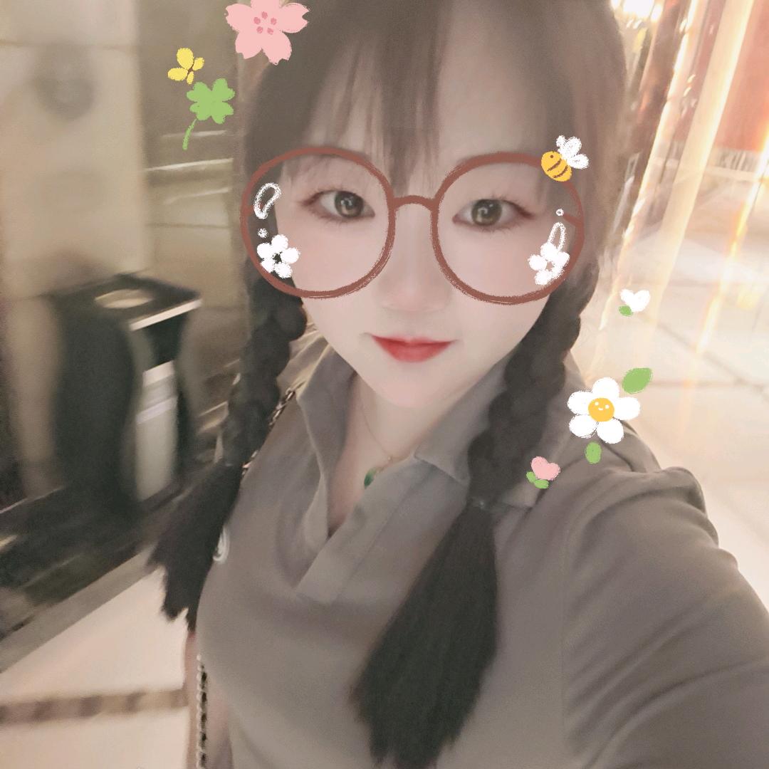 ` 幼稚、充斥了整个青春