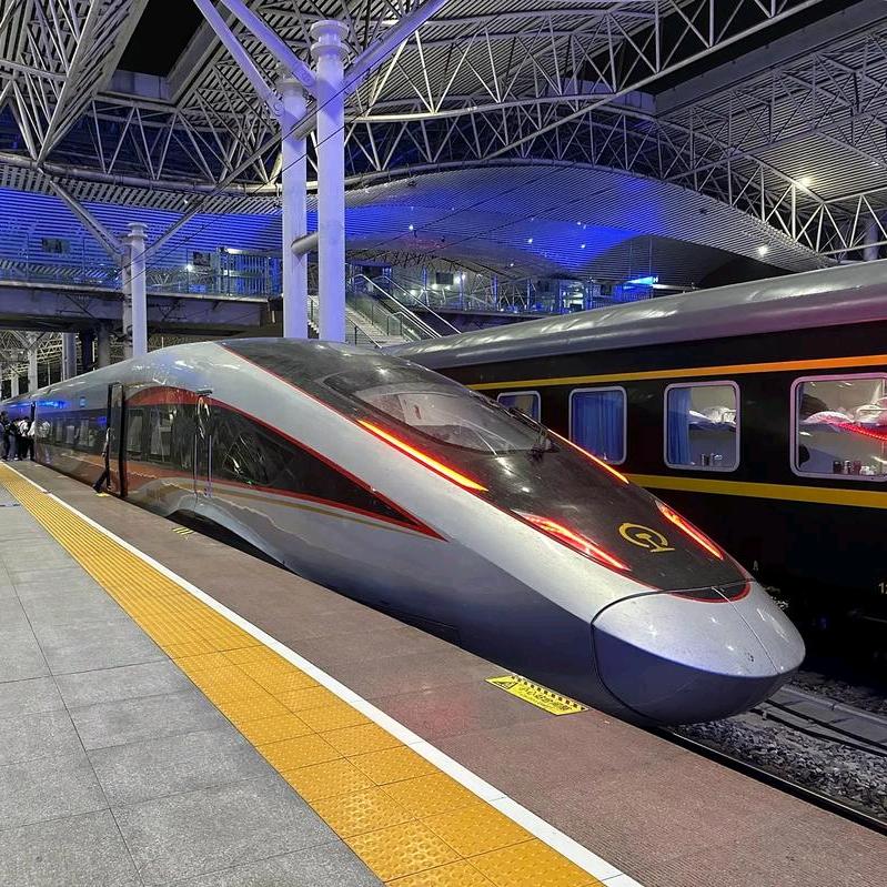 花式轮滑冷教练