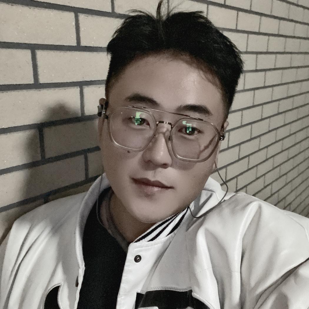 化妆师张运琦头像