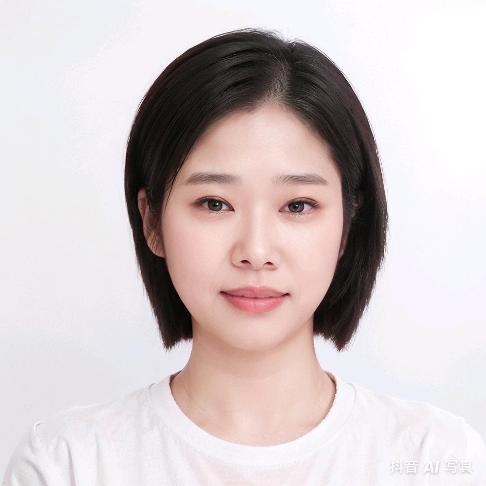 漓江柳岸马玲风轻云淡