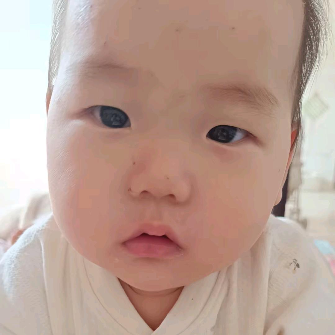 👧