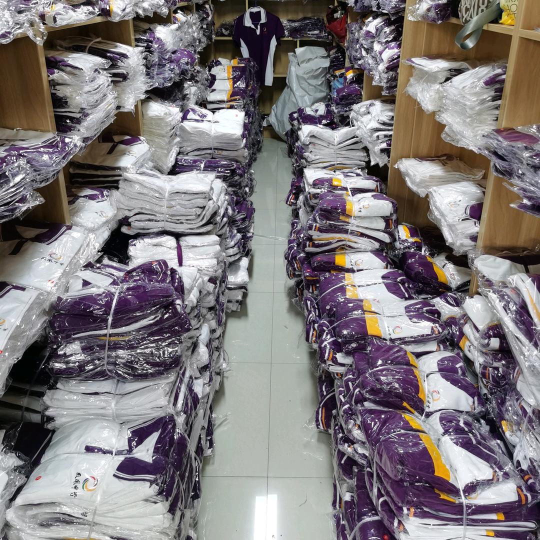 凤凰中学校服厂家直销