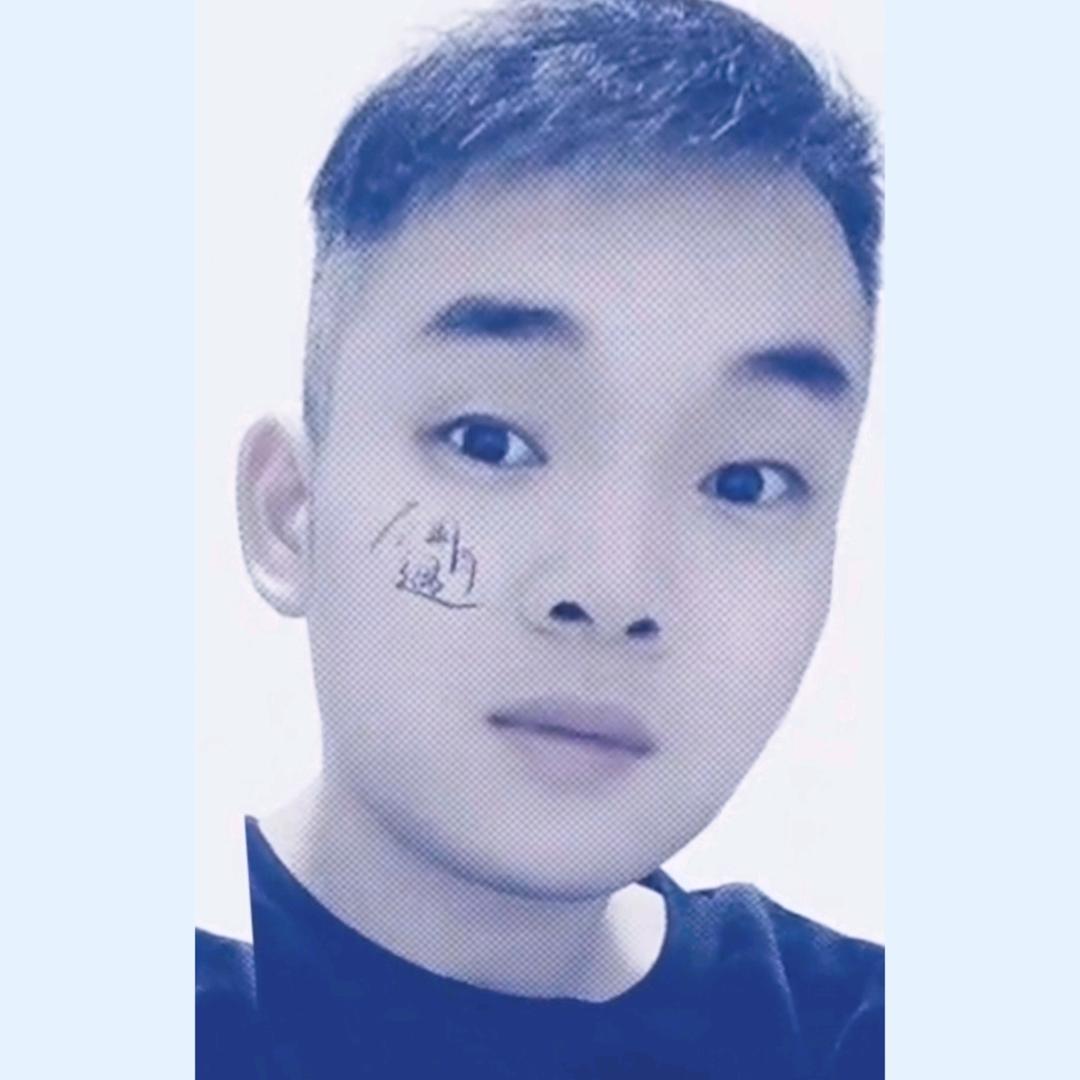 摸哦莫