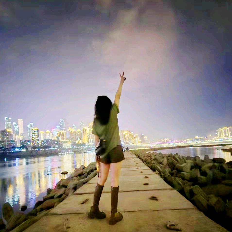 嘿😘，李小姐