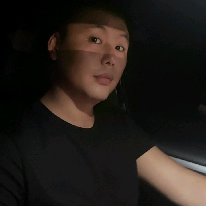 劉胖子。
