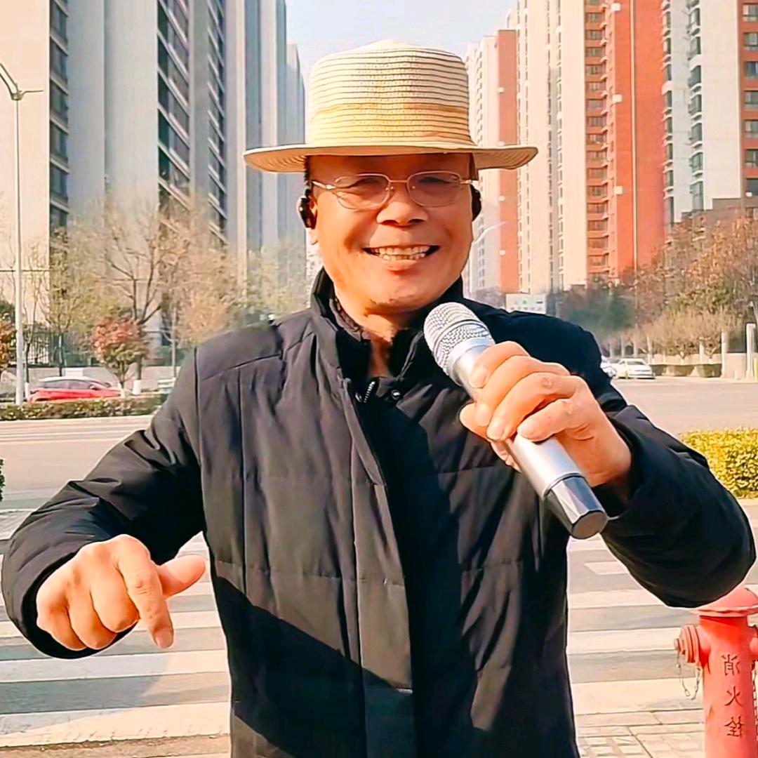 望秦岭（黑粉的妹夫）