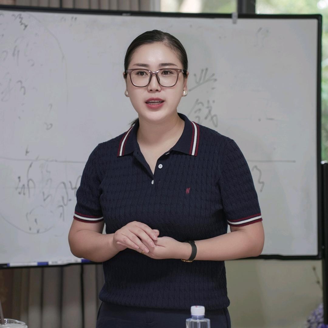 贾舒婷财税