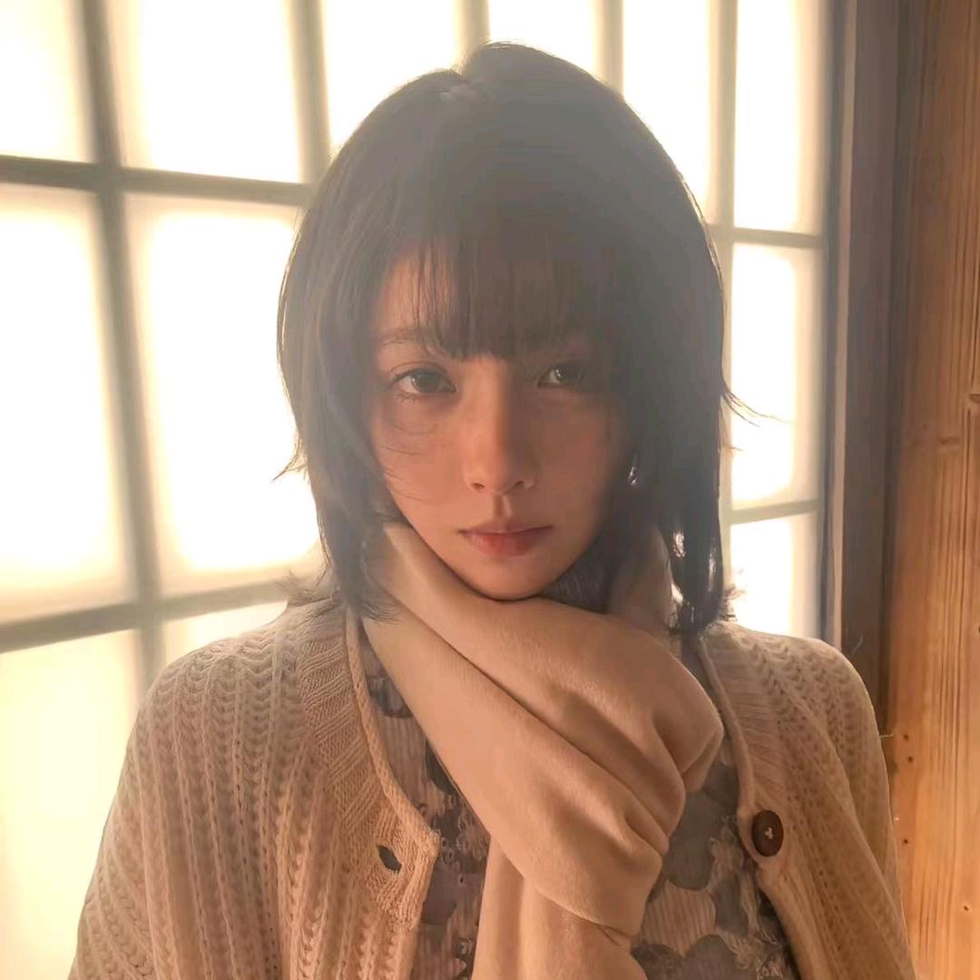 偷喝蛋白粉变成肌肉小猫