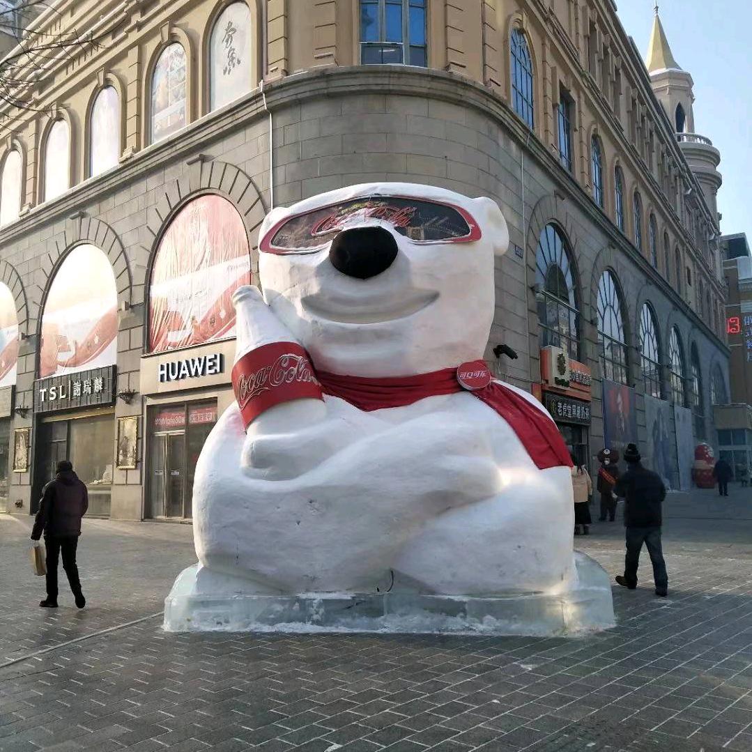 迎着光辉向前行