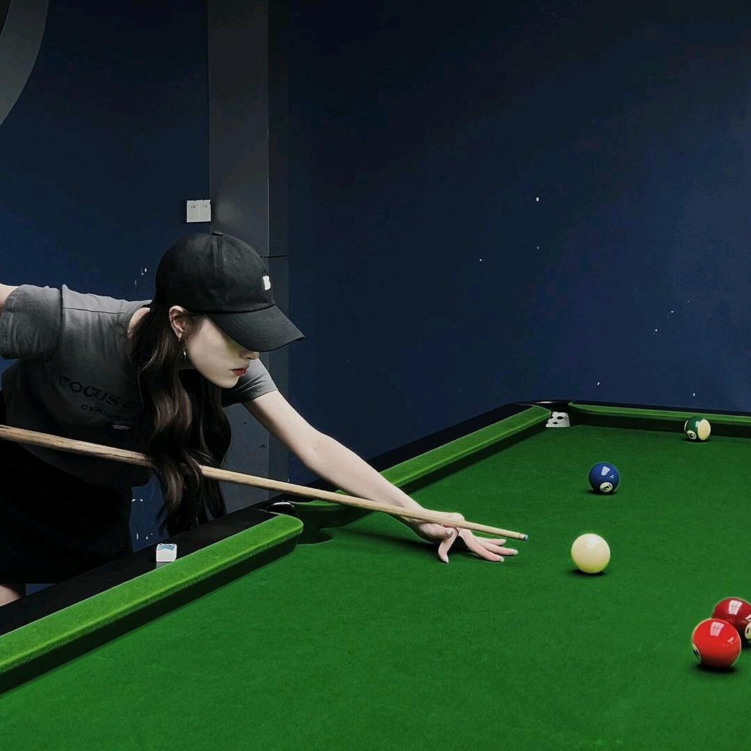萌妹子爱台球
