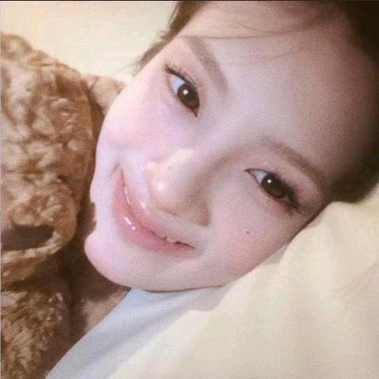 你压到我腿毛了.