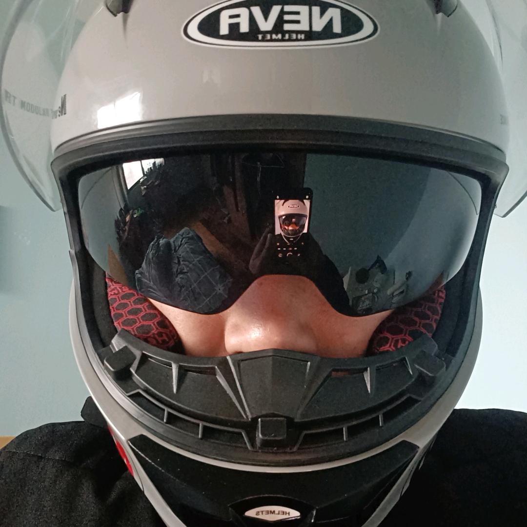 寂寞的男孩💞💕🎁💝💘