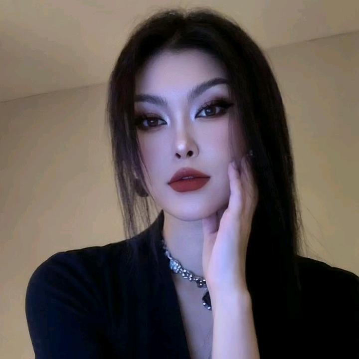 辣妹~👨‍👩‍👦