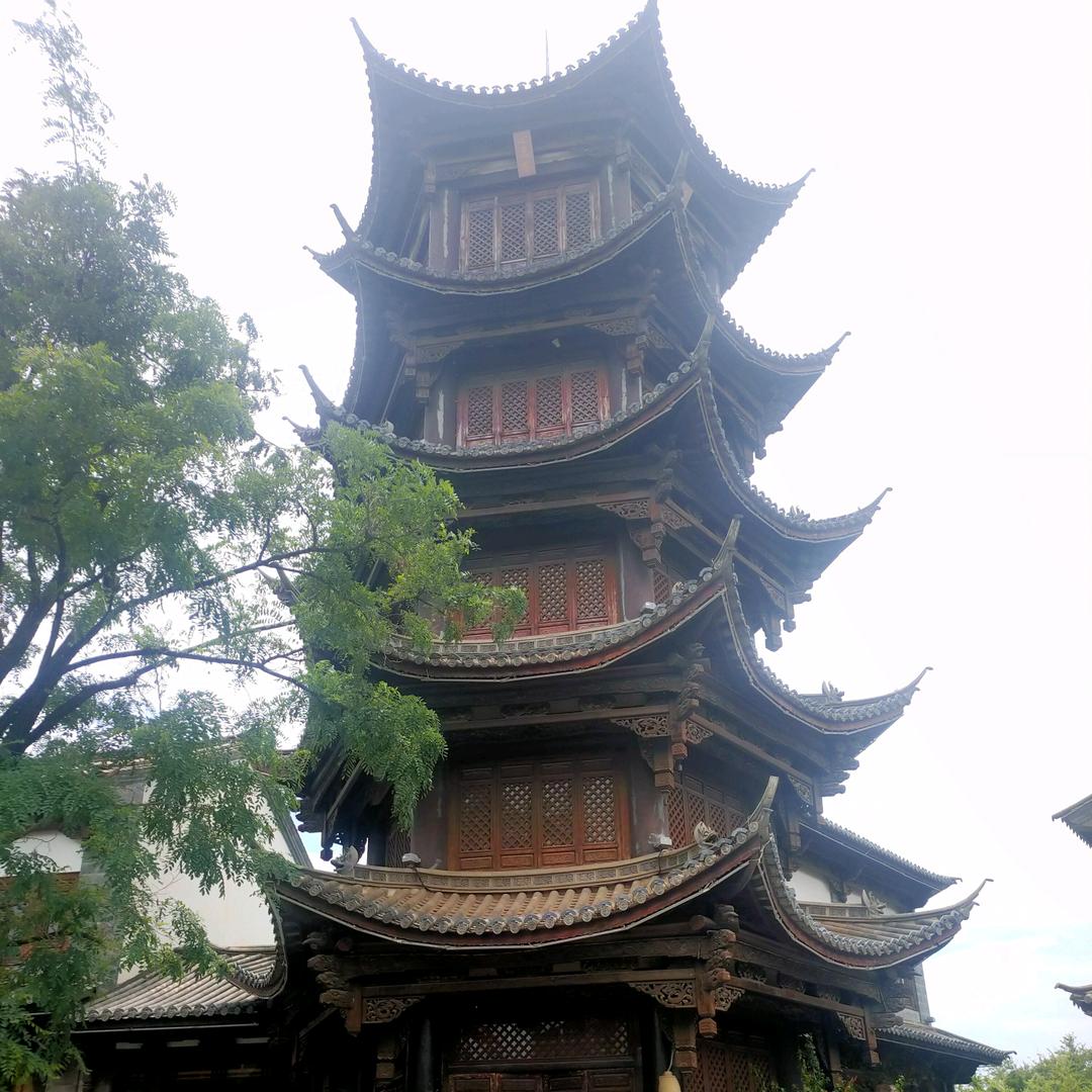 春城