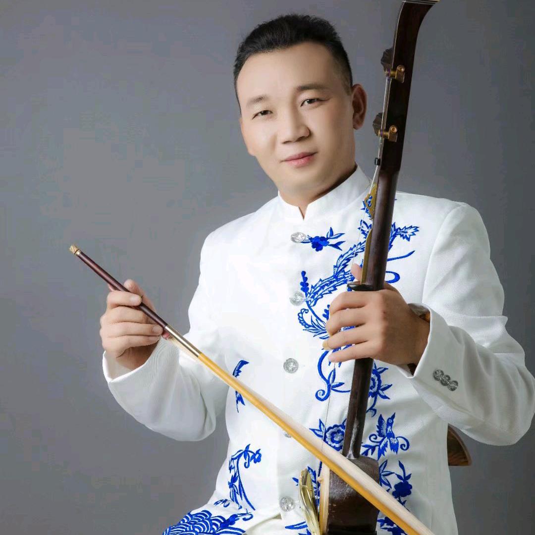 袁明明