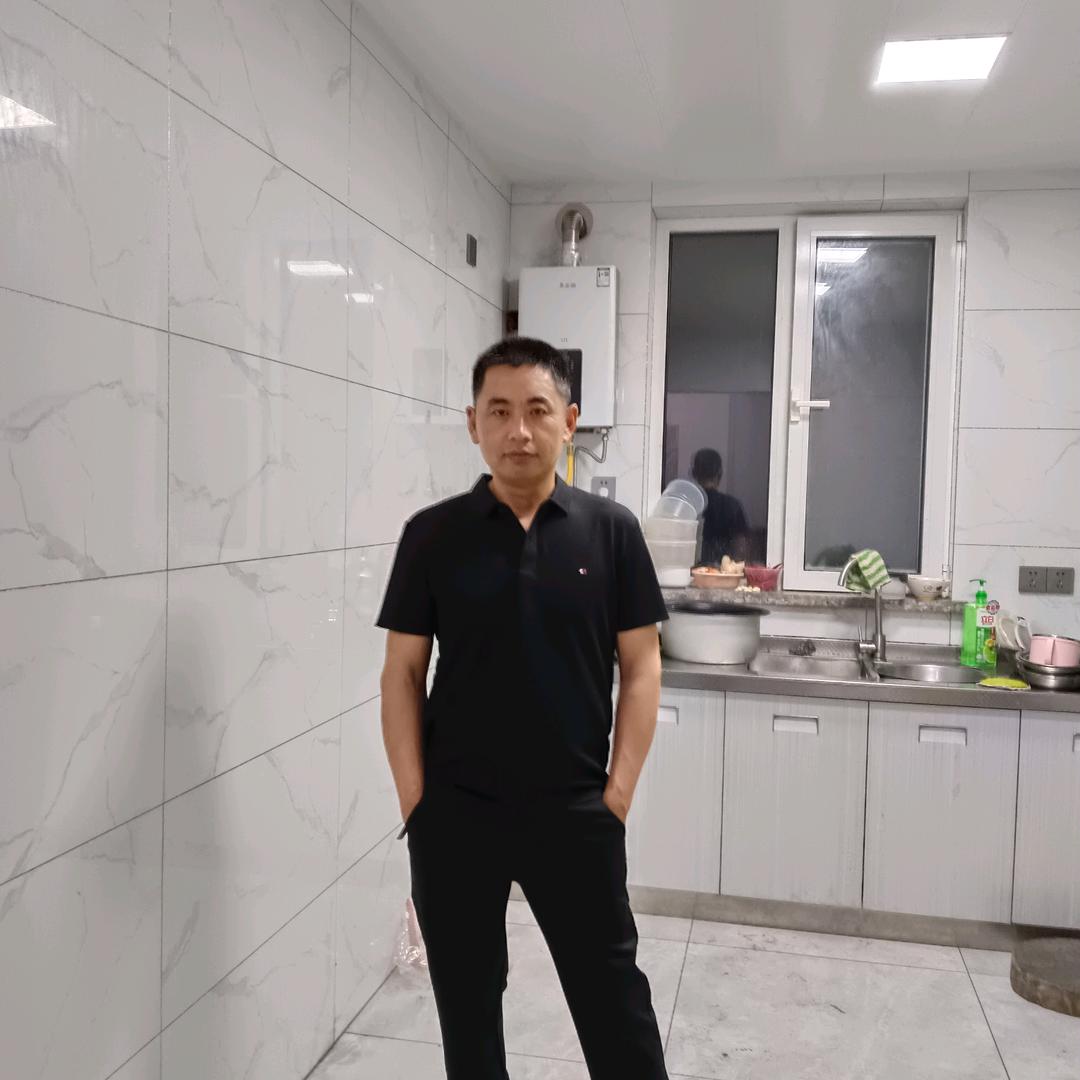 睡衣歌卢辉