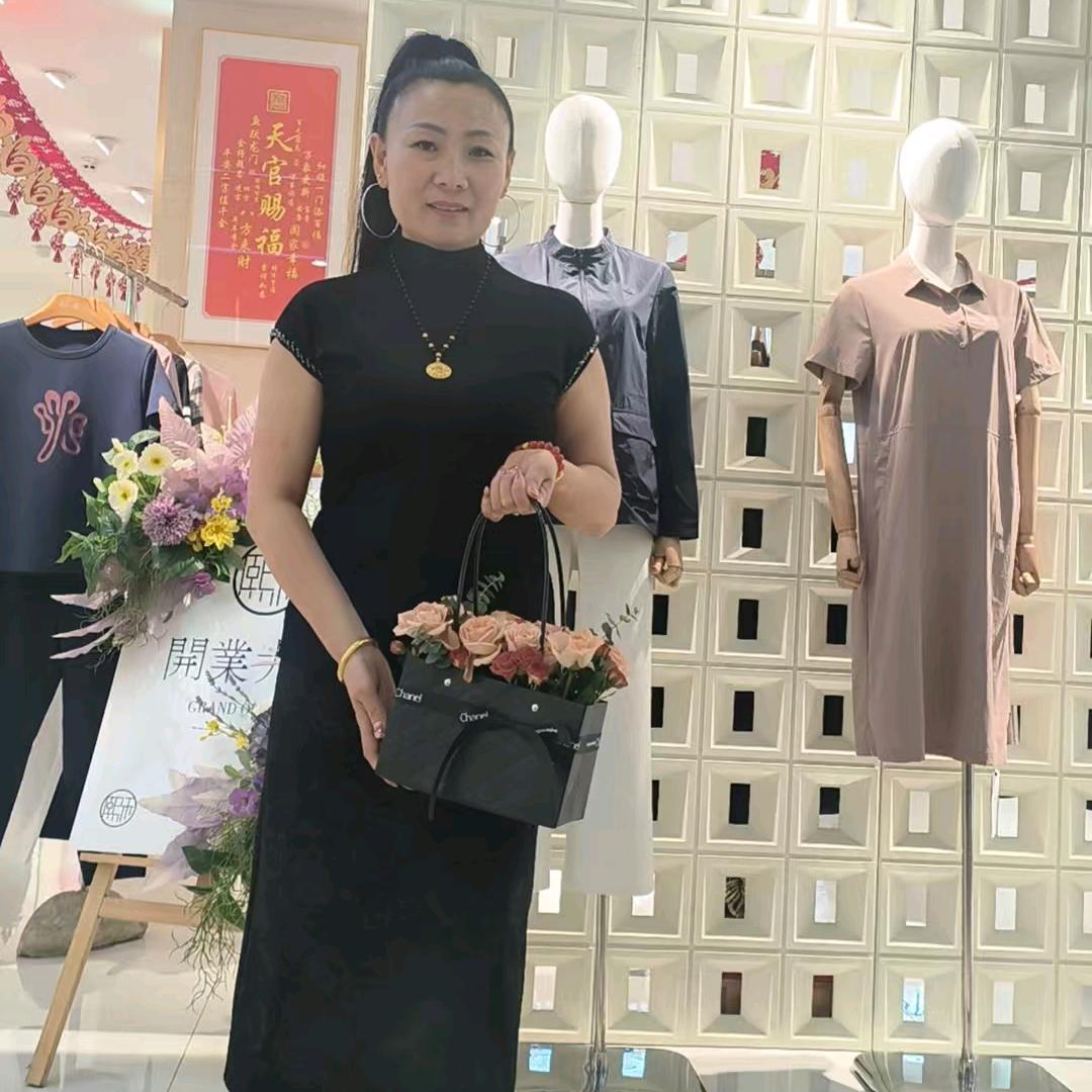 自信坦荡敢爱敢恨。。。