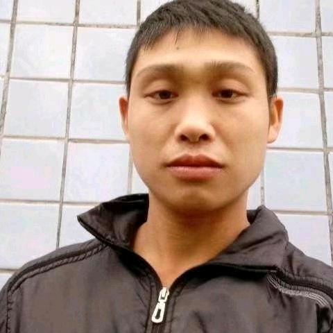 何飞哥（广东省韶关市曲江区大塘镇侧田村）