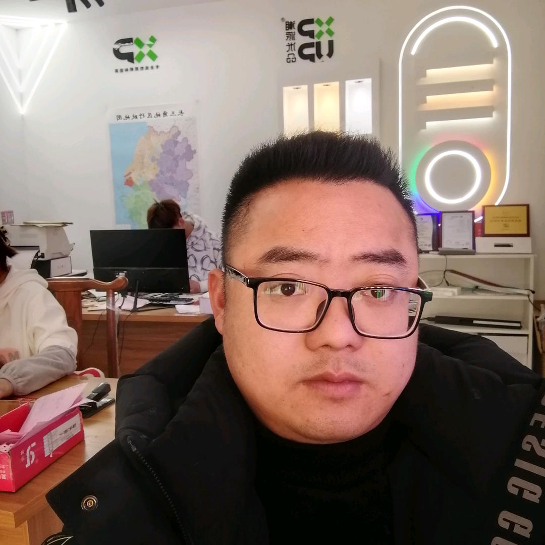 线性照明专业服务商 孙建忠
