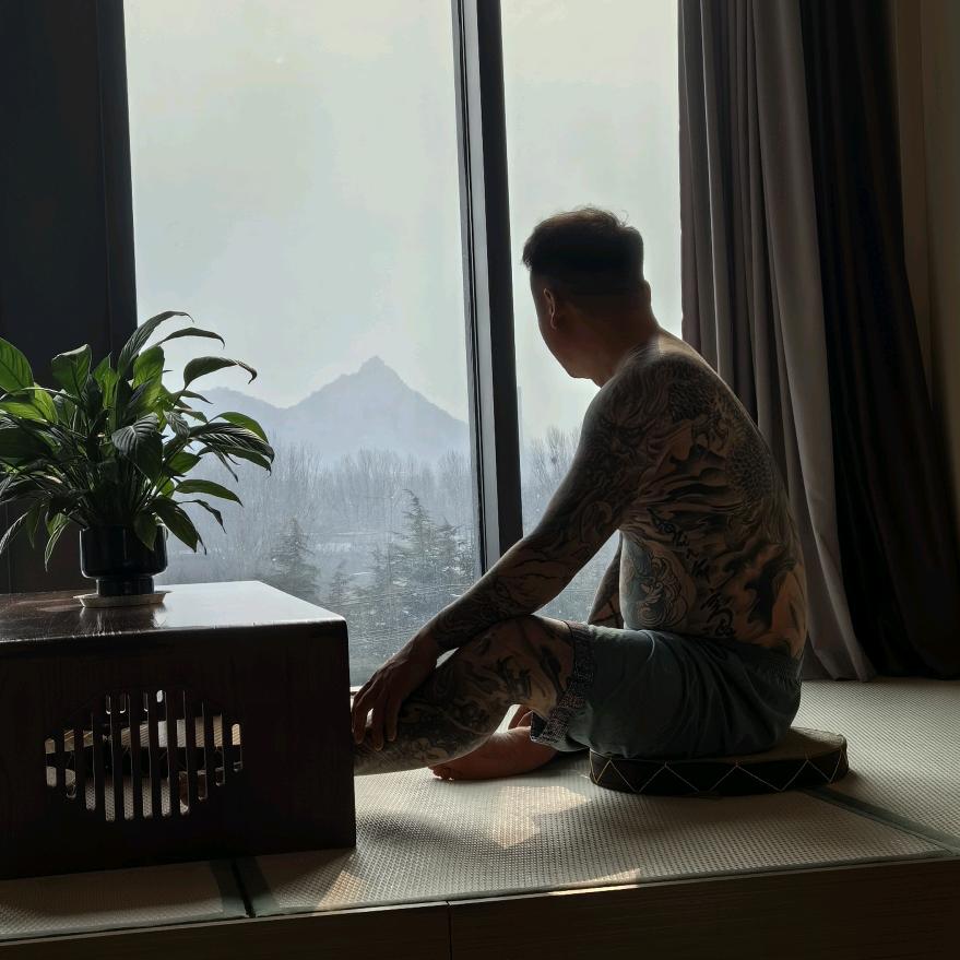 伴山鑫雨（小二叔）