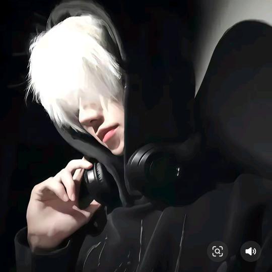 月亮失眠了