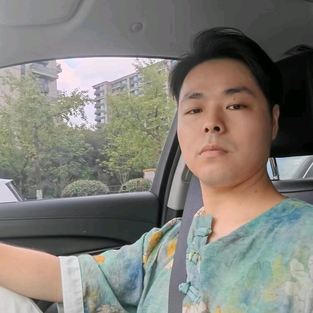 梁宇纺织