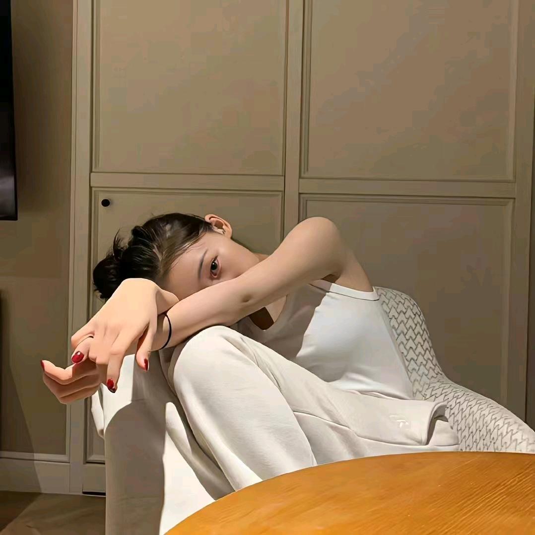 何妹妹.