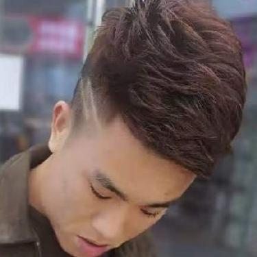 人在江湖。生不由己