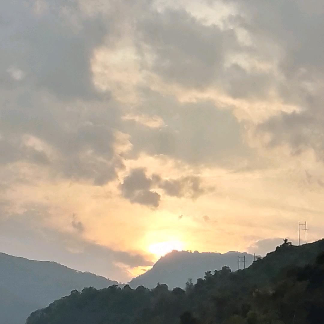 烟青色的雨