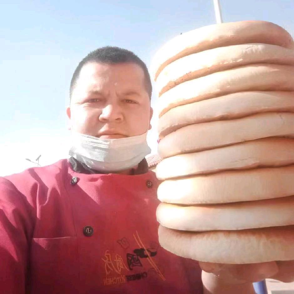 （热合曼江师傅营养馕店）