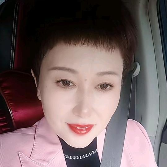 霸气女神 ，