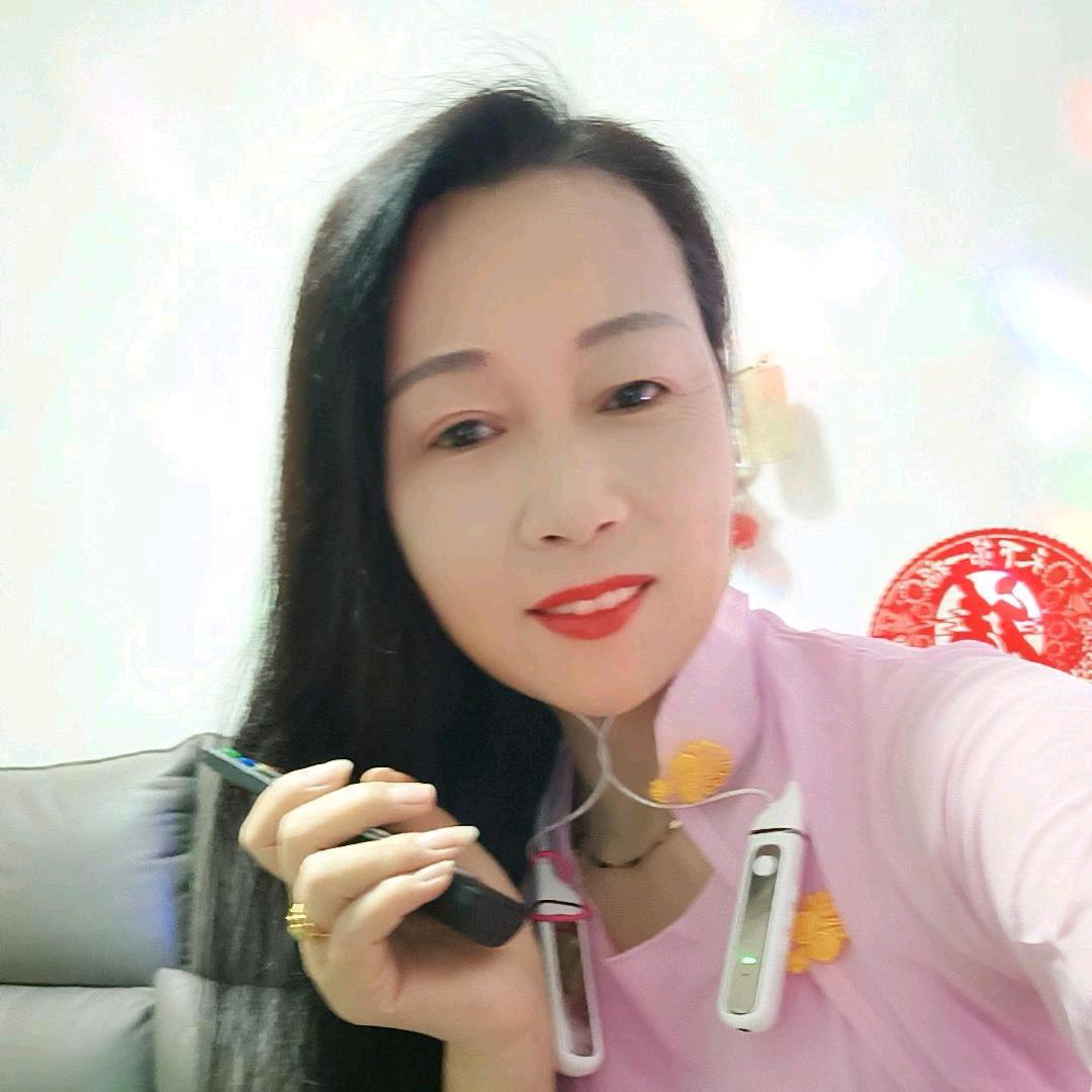 邱歌