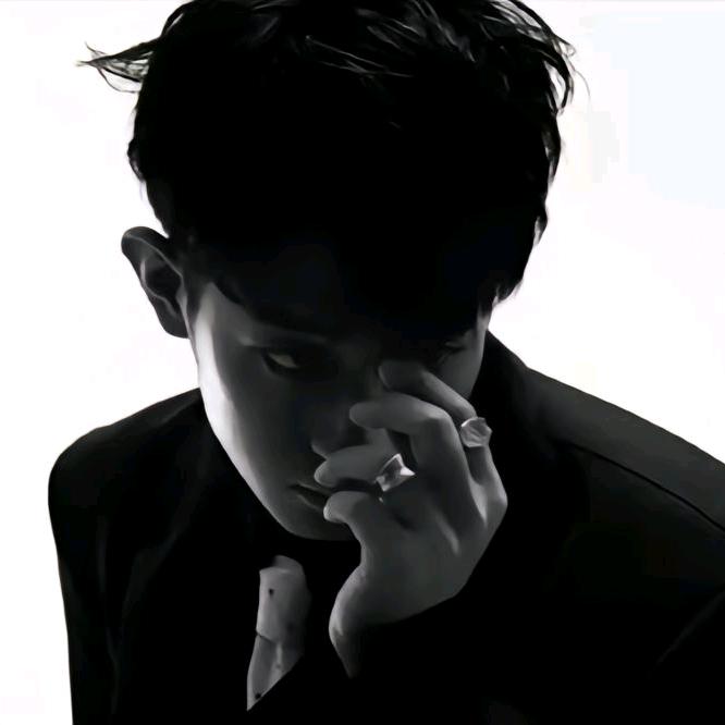 𝐊-𝐍𝐈𝐍𝐆小甯