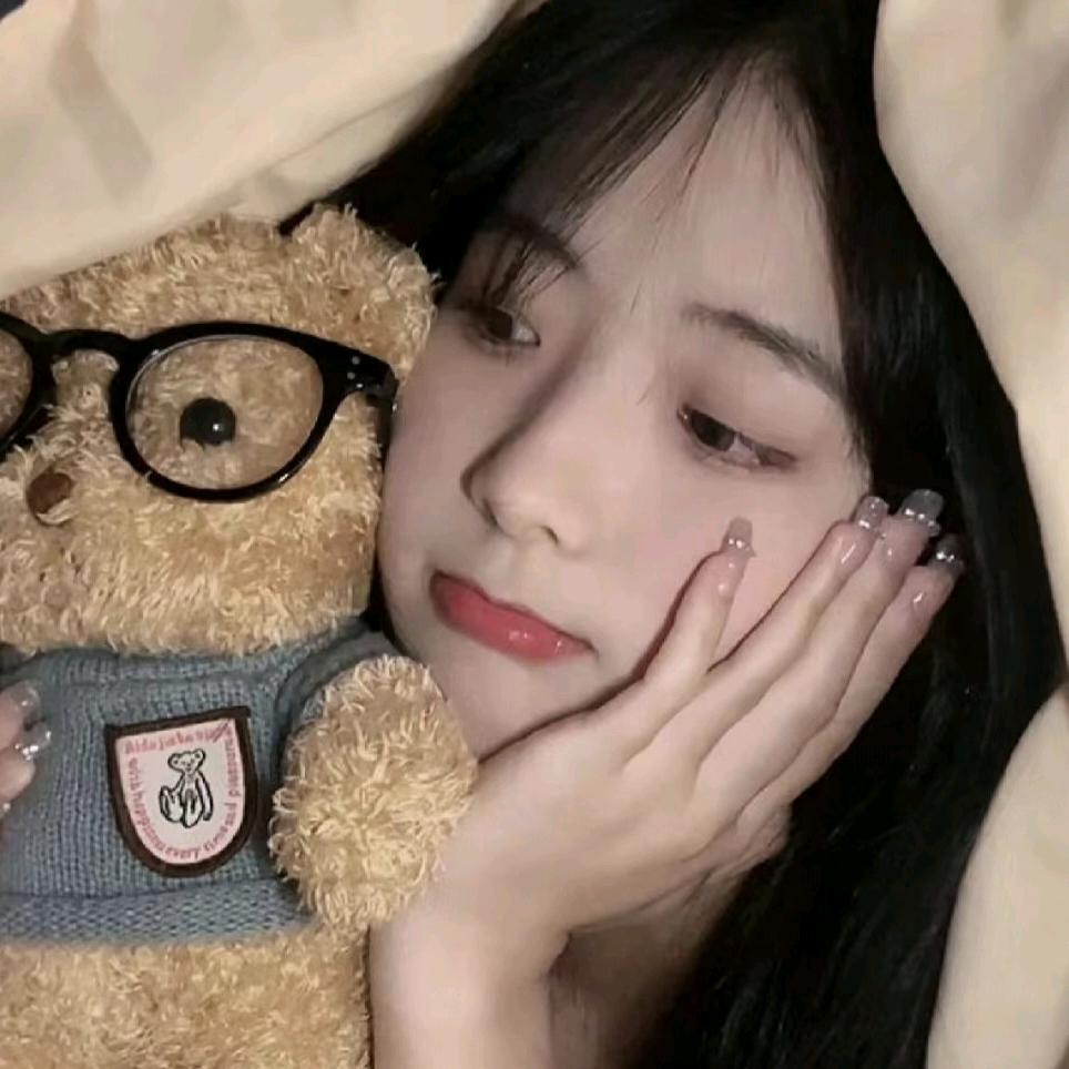 别捏我脸ˡᵃ（👀煮页倍镜）