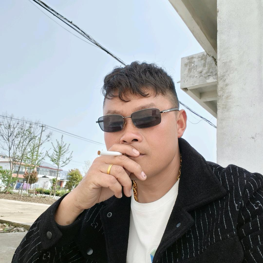 索拉艺术团杨五东