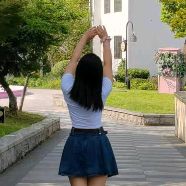 依 依💋