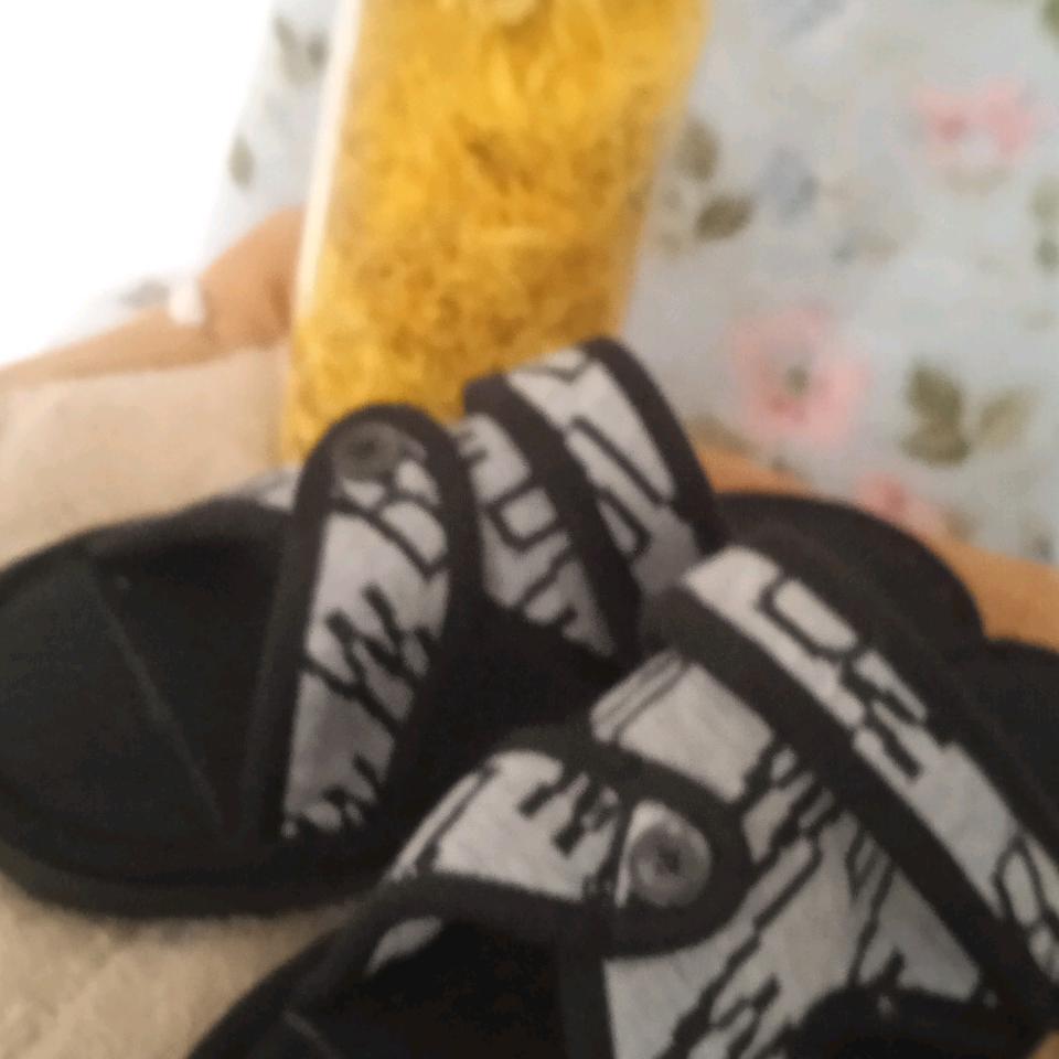 爱做手工鞋的奶奶