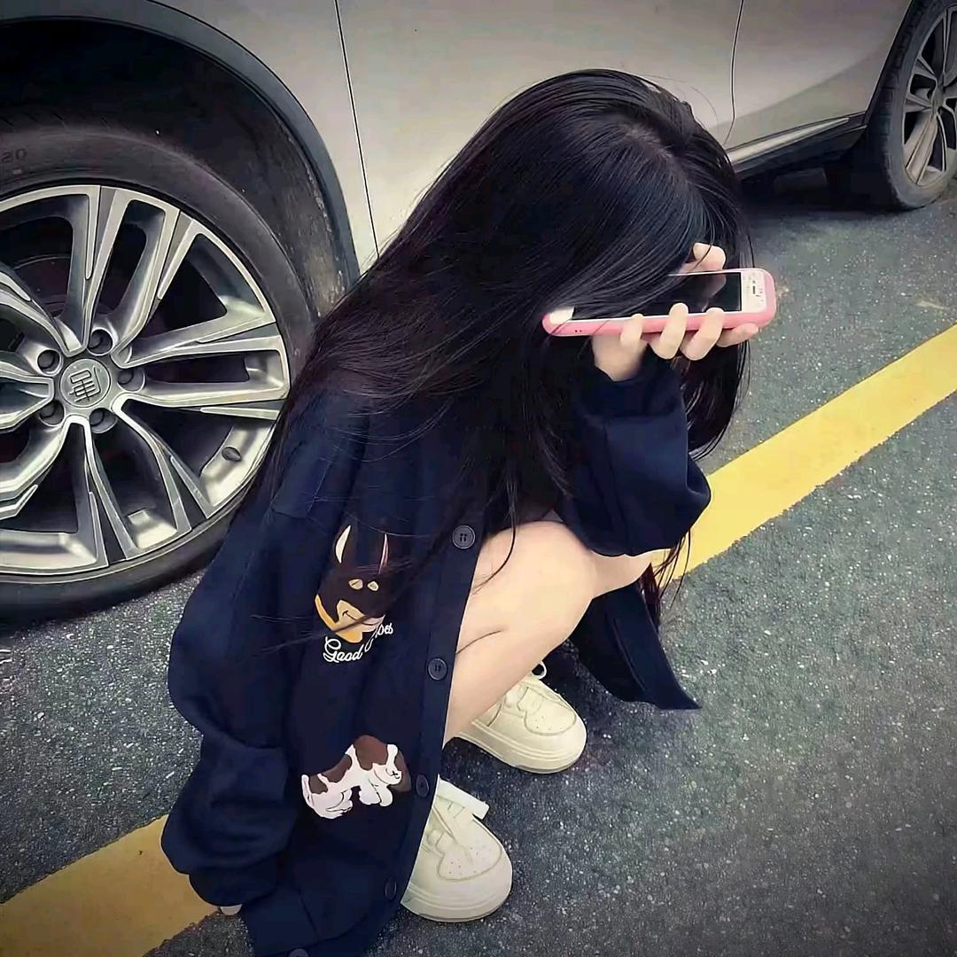 小.🐾头像