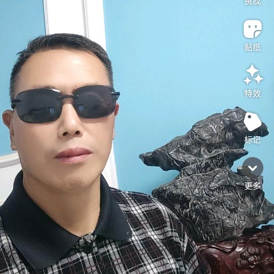 沉默，寡言，