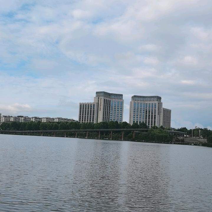 :🌺এ余生ᝰᩚ随心এ: