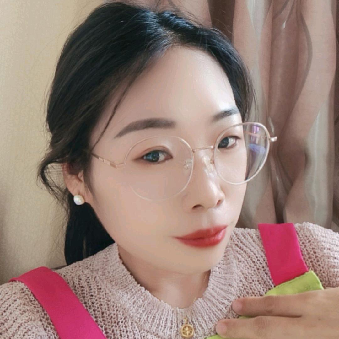 可爱的 大脸猫