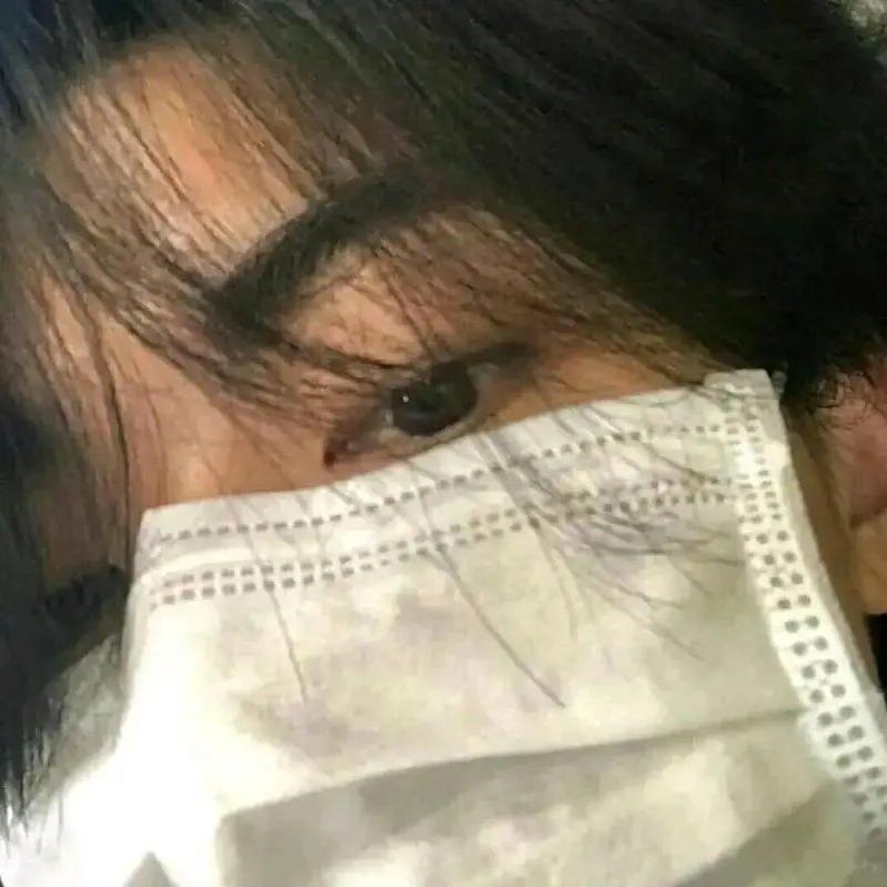 长笑.