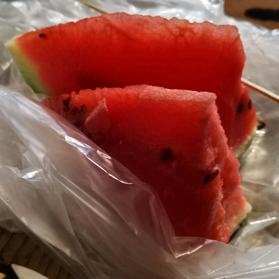 倾城甜妻秦玩昇头像